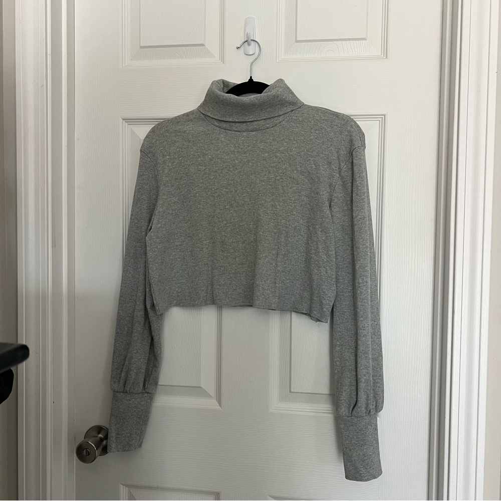 Forever 21 Heather Gray Cropped Turtleneck | Long Sleeve | Size L